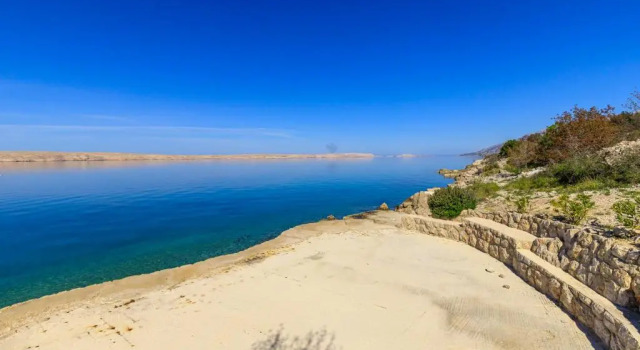 Семейный коттедж рядом с пляжем Beachfront House Nada