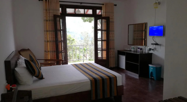 Ella Grand View