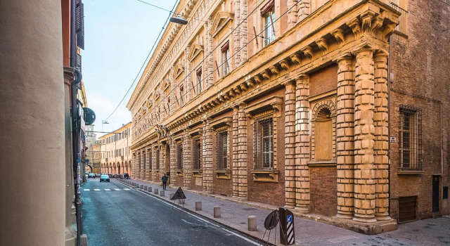 Appartamento a due passi dalle Torri by Wonderful Italy, Забронировать Апартаменты/квартира Болонья провинция Болонья, рядом с Башня Гарисенда
