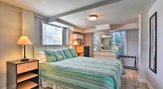 Coastal Cottage: Walk to Fernandina Beach & Dining, Забронировать Отель Амилия Jacksonville Coast