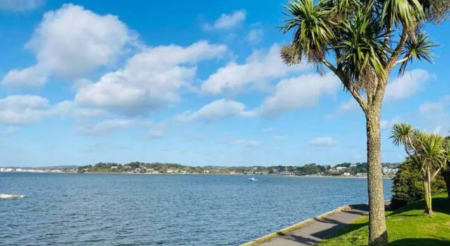 Sandcastles No 1 - Sandbanks, Book Hotel Sandbanks England