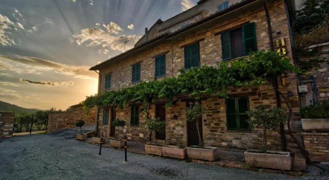 Locanda Due Torri, Book Hotel San Severino Marche 