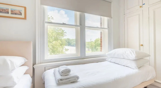 Charming Chelsea Apartment overlooking the Thames, Varaa Huoneisto Asunnot kohteessa Merseyside, Huoneisto