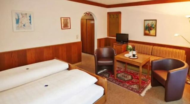 Hotel Markgraf, Забронировать Отель Бад-Беллинген Markgräflerland