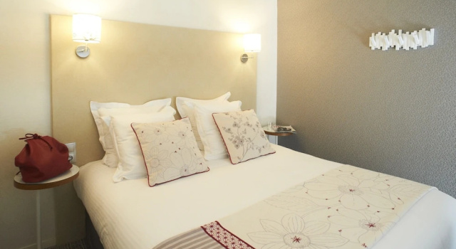 Семейный номер Standard Hotel Restaurant Du Parc Saumur Logis Elégance