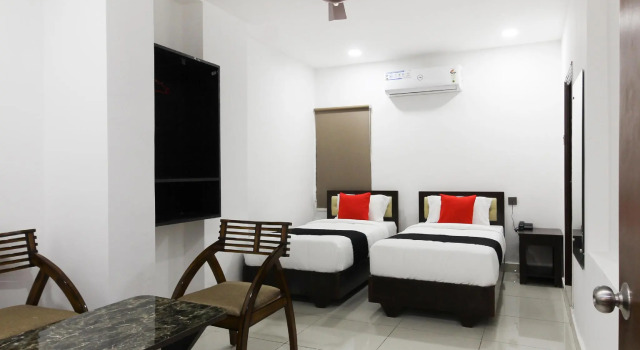 Capital O 63727 Mythri Hotel