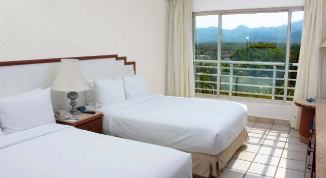 Двухместный номер Superior с видом на горы Emporio Ixtapa - with Optional All Inclusive