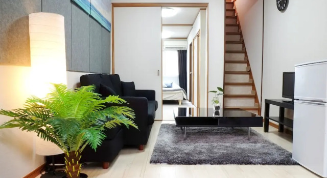 Коттедж Namba East House01