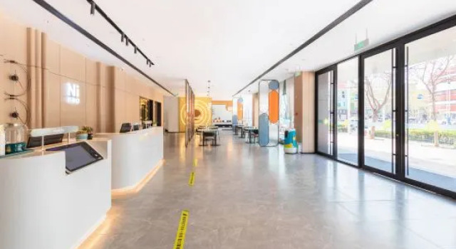 Ni Hao Hotel (Linyi Tongda Road Taisheng Square), Prenota Hotel Hotel a Shandong con parcheggio, Parcheggio