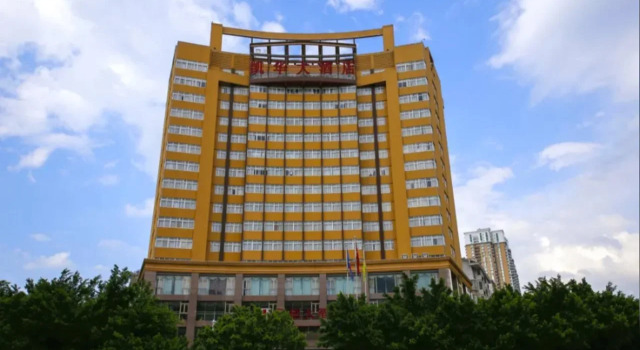 Kai Lai Hotel, Varaa Hotelli Wuzhou 
