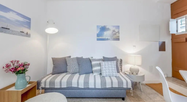 Renovated Typical Baixa Apartment, By TimeCooler