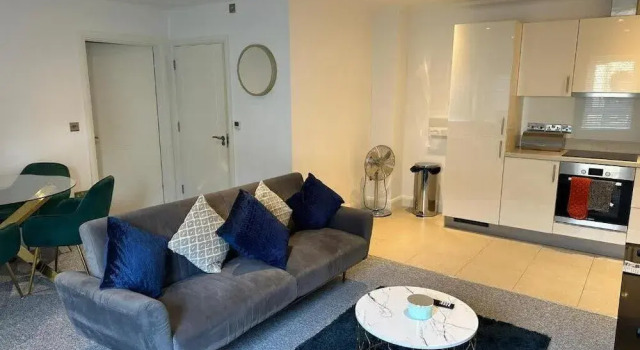 Апартаменты DH Aparthotels - Cromwell Apartment