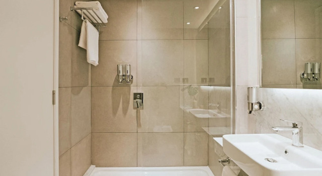 Номер Superior Howard Johnson Plaza La Ribera