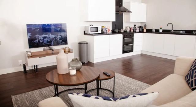 Апартаменты Luxury High Life Luxury Serviced Apartments