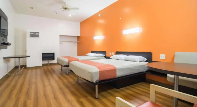 Четырёхместный номер Standard Motel 6-Globe, AZ