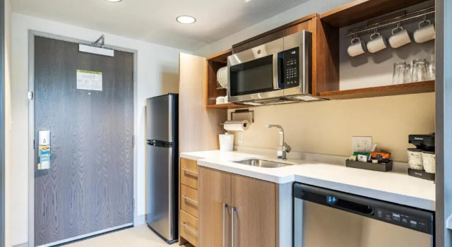 Четырёхместный люкс Home2 Suites By Hilton Grand Rapids South