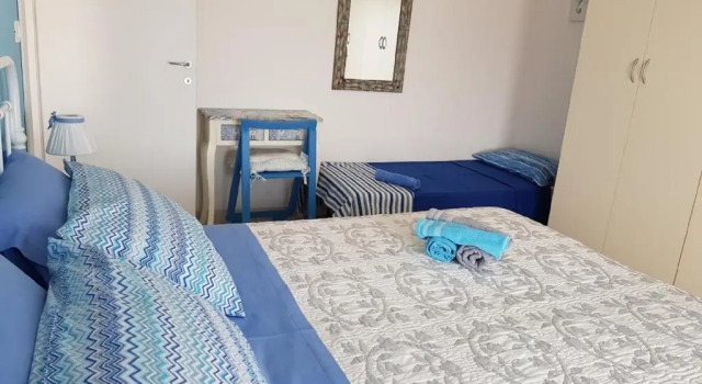 Very cosy house with fabulous sea view!