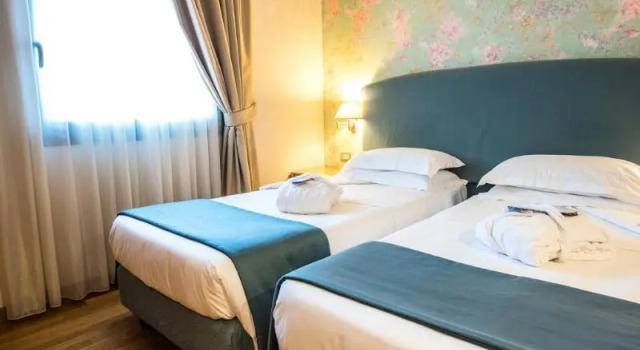 Трёхместный номер Classic Hotel Touring