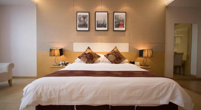 Номер Deluxe Suzhou Sun Plaza Hotel