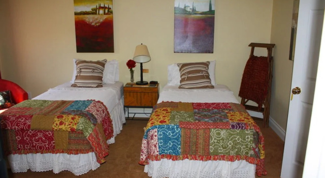 Alandia Bed and Breakfast, Varaa Hotelli Niagara Wine Region Ontario