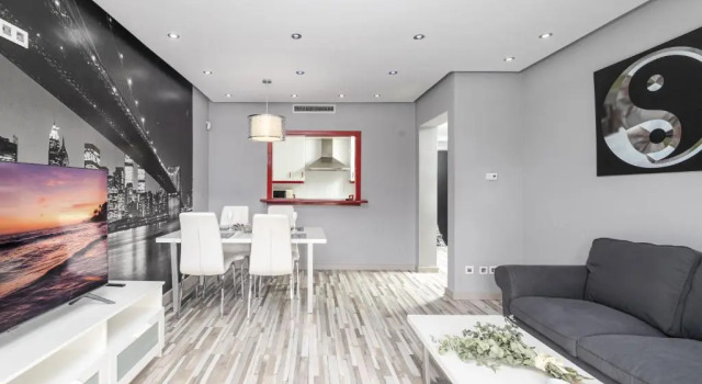 Trendy Apt. Puerto Banús (Free Parking & Pool) - RDR208