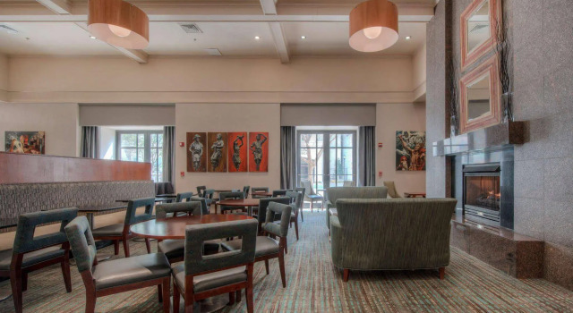 Residence Inn Charlotte Uptown, Забронировать Отель Шарлотте Северная Каролина, рядом с Музей Levine Museum of the New South