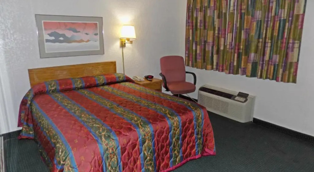 Topeka Plaza Inn