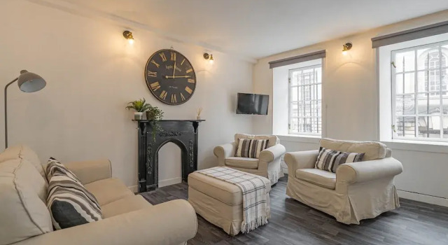 Royal Mile 5 BR Apartment nr Castle