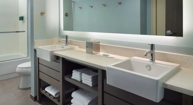 Люкс с 2 комнатами с балконом SpringHill Suites Pensacola Beach