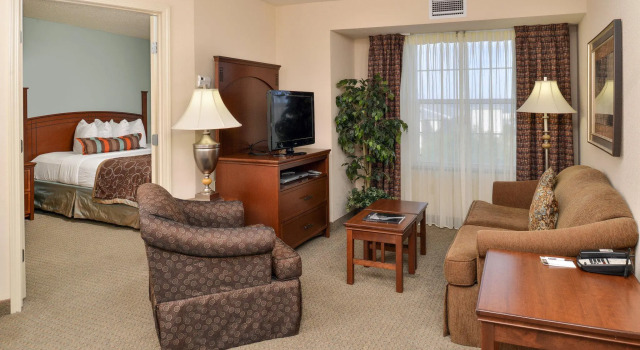 Двухместный люкс Staybridge Suites Albuquerque North by IHG