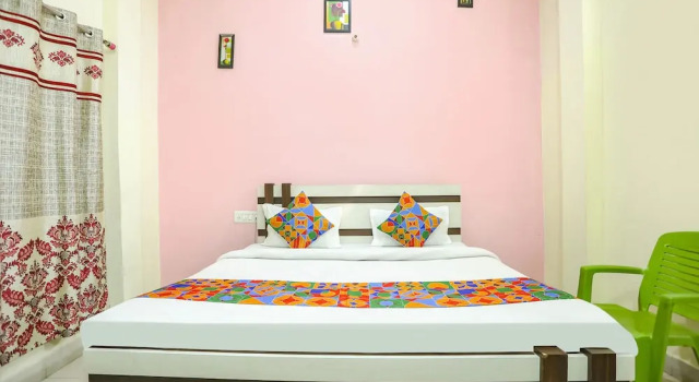 Номер Deluxe Fabexpress Maa Vaishno Palace