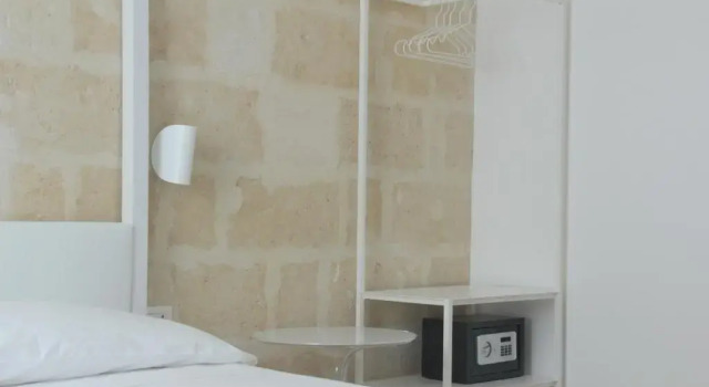 LAMIA Room Rentals