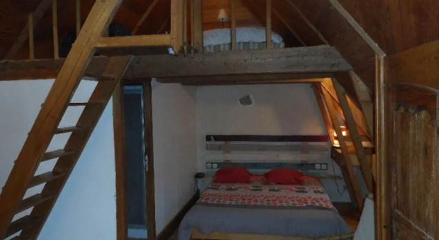 Ferme du Battedou - Chambres d'hôtes, Book Hotel Golinhac Aveyron