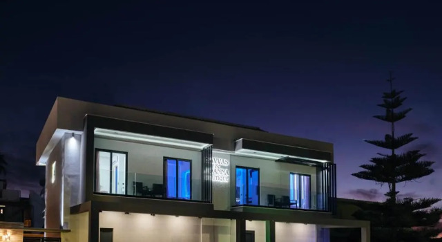 Люкс SAVVAS & JOANNA BOUTIQUE