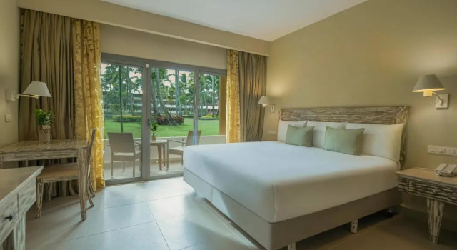 Номер Premium с красивым видом из окна Iberostar Waves Dominicana - All Inclusive