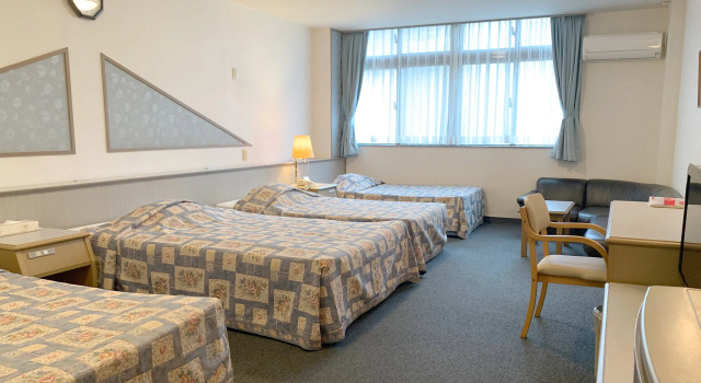 Четырёхместный номер Standard Deigo Hotel
