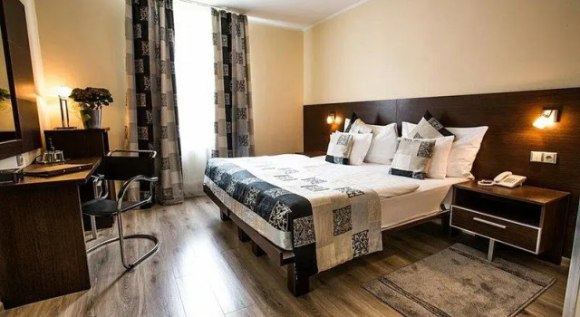 Полулюкс Hotel ANTARES