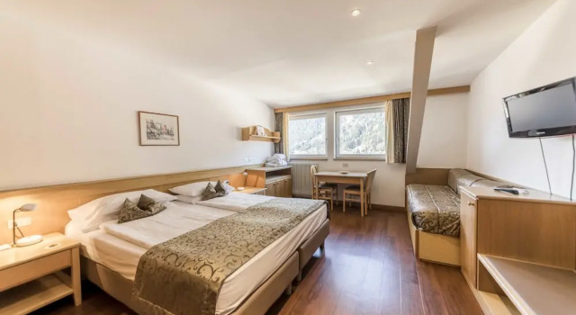 Трёхместный номер Standard с балконом Active Hotel Ancora