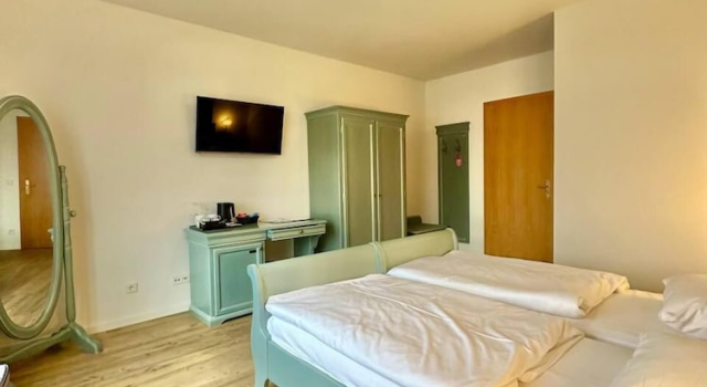Двухместный номер Comfort с балконом и с видом на реку Hotel Weserblick