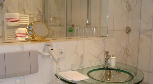 Двухместный номер Deluxe с балконом и с видом на море Boutique Hotel Villa am See