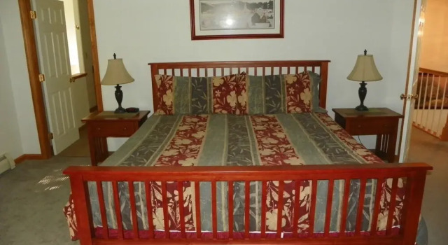 A Charming Private Home Rental, Beautifully Landscaped and Located in Forest Ridge, Lincoln, NH - Fr42l, Varaa Hotelli Hotellit New England uima-altaalla, Uima-allas