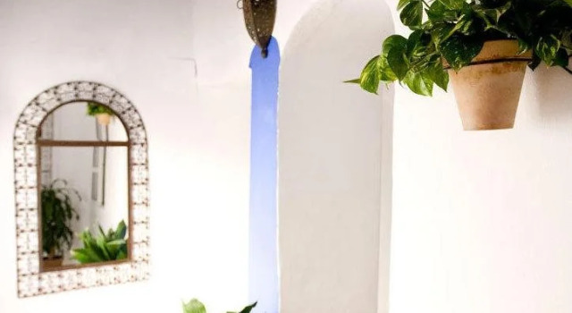 Hostal Africa, Забронировать Отель Тарифа Los Alcornocales Natural Park, рядом с Castillo de Guzmán