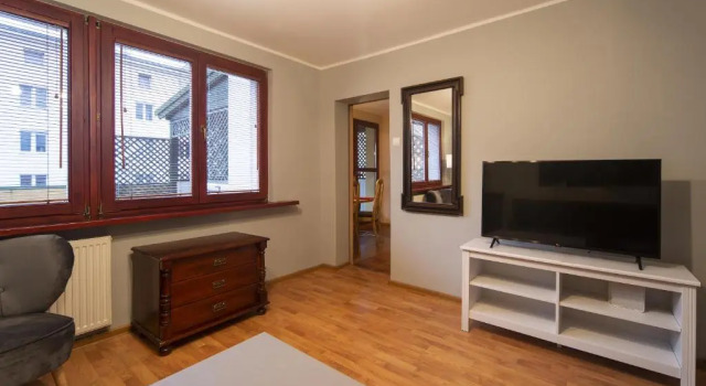 10 apart, Varaa Huoneisto Hotellit Pommeri pysäköinnillä, Pysäköinti