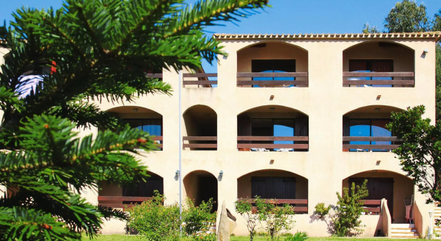 Residence Les Dauphins, Tiuccia, 2 room apt. with balcony, Забронировать Отель Тьючча South Corsica
