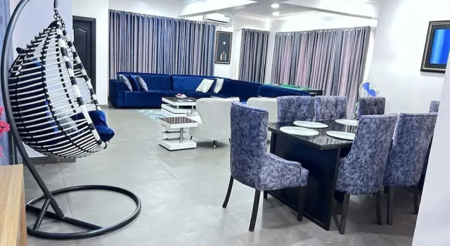 Апартаменты Royal Service Apartment Hub
