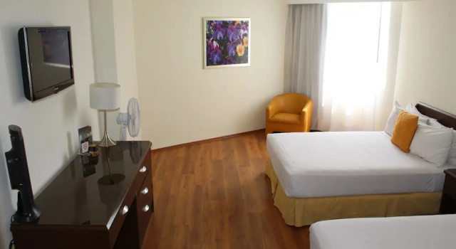 Четырёхместный номер Superior Hotel Valle de Mexico Toreo
