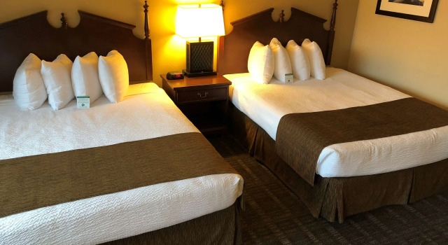 Четырёхместный номер Standard Best Western Lakewood- Historic Landmark