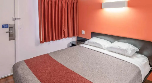 Номер Standard Skyline Motel
