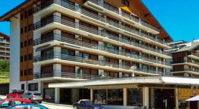 Apartment Les Platanes E3 by Interhome, Prenota Appartamento Nendaz 