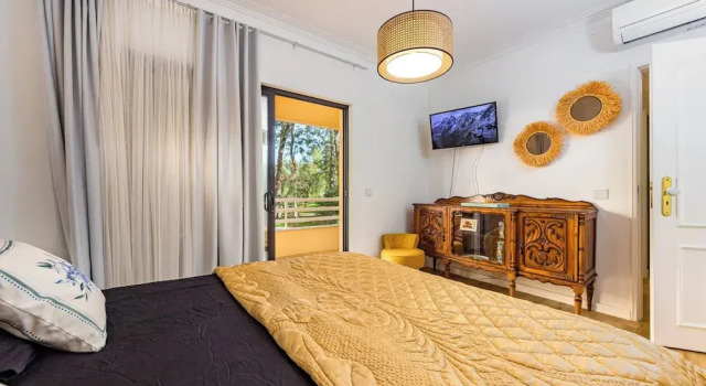 2 Bed-sleeps 4-vilamoura Beach-pool-spa-balcony, Rezervovat Apartmán Hotely v Sotavento s parkováním, Parkování
